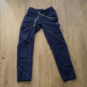 FIGS navy Yola skinny scrub pants